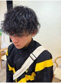 ツーブロックツイストスパイラル 波打ちパーマ黒髪暗髪