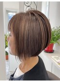 ショートボブ