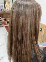 ノーム 横浜(NORM) 白髪ぼかしハイライトカラー