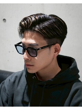 メッツ 原宿(METS) MEN'S/かき上げサイドパート×フェード/ビジネスヘア