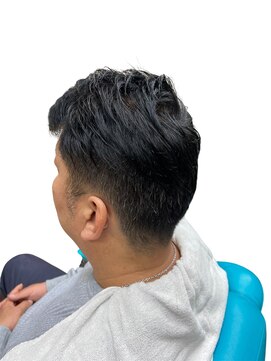 リエットサローネ(Lieto Salone) ツーブロックショート。サイドと襟足はすっきり刈り上げ