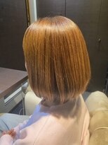 ダリア(Dahlia)&nbsp;艶ベージュ切りっぱなしボブ