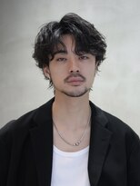 バイフィフス 原宿/表参道(by fifth)&nbsp;シャドウパーマスパイラルパーマルーズパーマセンターパート