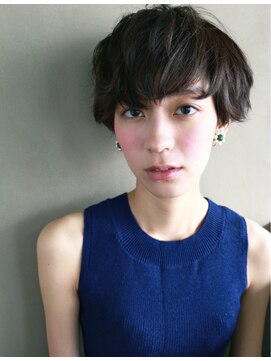 ナヌーク シブヤ(nanuk shibuya) クセ感ショート◇光に透けるクールなアッシュカラー◇ショート◇