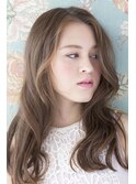 ハイライトとローライトでつくる外国人風ロング