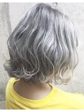 ローグ(LOGUE) 【LOGUE】外国人風ブロンド×パールグリーン