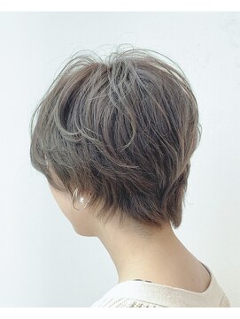 ニスル センター南店(NISURU） 黒髪/クラゲヘアー/オリーブグレー/小顔/ココアベージュ