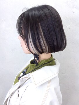 アイティー バイ アルバム 中野店(IT by ALBUM) インナーホワイトボブ_スリークボブ厚めバング_ba288771