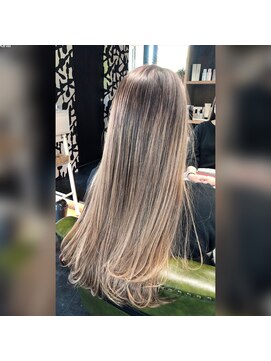 エミタス 三年坂(Emitas) グレイカラー×極細ハイライト