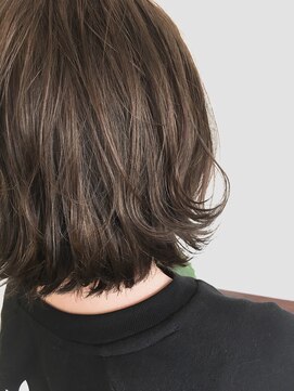 ケー(k..) ゆるーく外ハネ マットベージュ