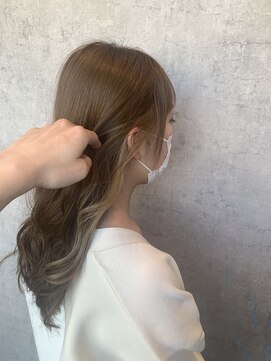 ラニ(Lani) イヤリングカラーベージュ