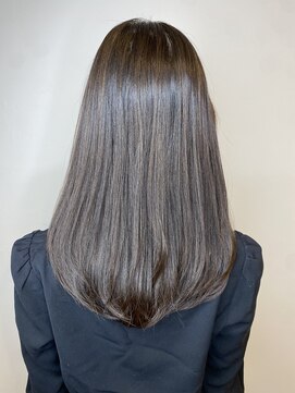 ウェイル(WHALE) 艶々ロングヘア