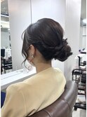 前から見ても華やかな面で立体感を出したサイドアップスタイル♪