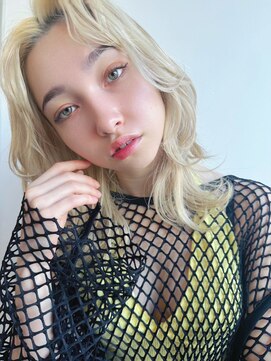 ホスタ 大阪梅田店(fosta) グレージュベージュショートボブショートレイヤーブリーチ学割