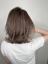 アンダーバーホワイト 泉佐野店(_WHITE)&nbsp;☆切りっぱなしボブ　愛されショートボブ　小顔ボブ