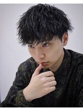 少しボリュームが欲しい方には、スパイラルパーマが◎無造作パーマより動きが出て、スタイリングも楽に＊