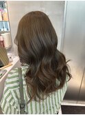 ミディアムヘア暗めカラーデザインカラーフェイスフレーミング
