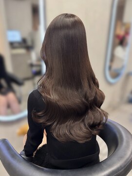 ラニシス ヘアー(Lanisis Hair) ダークブラウンの大人艶髪ロング