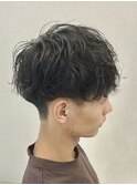 刈り上げセンターパート/波巻きツイストスパイラル/伊勢崎