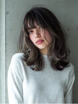 ワット 新宿店 透明感グレージュ×シースルーバング