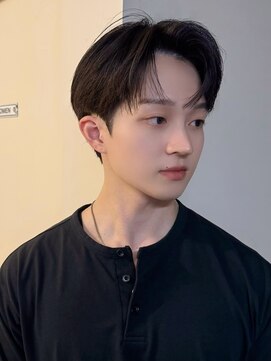 ノラ シブヤ(NORA) 韓国マッシュウルフシースルーカルマダウンパーマセンターパート