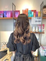 リーナ ビューティガーデン(LiNA BeautyGarden)&nbsp;ねじって巻くだけ！ハーフアップ