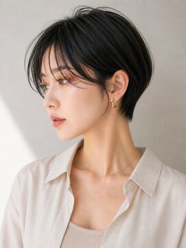 サーカス バイ ビュートリアム 青山(CIRCUS by BEAUTRIUM) タイト大人ショート×シースルーバング|小顔丸みショート