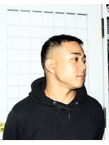 メリケンバーバーショップ フクオカ(MERICAN BARBERSHOP FUK)&nbsp;サイドパートショートセミウェットワイルドツーブロックテクノ37