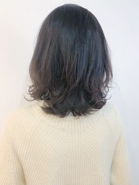 リコ(LIKO) 大人のくびれミディアム☆レイヤー/くびれシルエット/大人女性