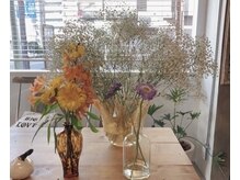 ブーケ(bouquet)の雰囲気（週替わりする店内の植物は毎回楽しみにしてくださるお客様も）
