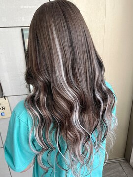 ミラシィ 稲毛(Mirashy) 夏の寒色カラー×シルバー×ブラック　甘辛MＩＸ ^_^