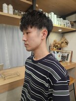 イット(it.)&nbsp;it. YUI メンズカット 短髪パーマスタイル ニュアンスパーマ