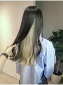インナーカラー ホワイトベージュ ロングヘア