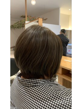 ストーリアエフ カミトザッカ(storia.f kami to zakka) ショートボブ