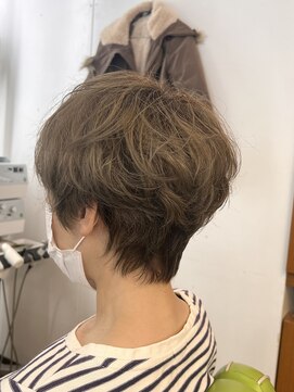 ヘアーアンドフェイス タケトイズ(hair&face TAKETO.is) ハイトーンマッシュショート