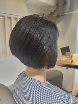 ルナフローラバイエム 横浜鶴屋町(luna flora by em) グラデーションボブ