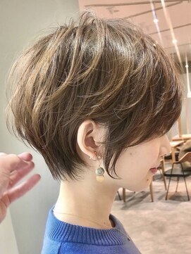 ビュートヨナカ(VIEW TOYONAKA) 【30代/40代/50代】明るめカラー/ふんわりショート/豊中