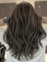 ヨロ 小岩(YOLO) 小岩ハイライトミルクティーグレージュレイヤーカット