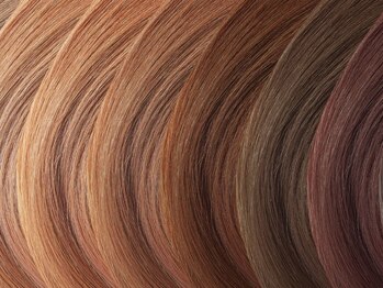 ケルン 梶が谷駅前の写真/【梶が谷駅/完全個室】初めての白髪ぼかしも周りを気にせず相談◎貴方に似合う透明感グレイカラーをご提案