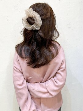 セルカ 新宿(CERCA) 新宿韓国風おだんごハーフアップヘアアレンジ