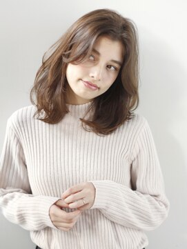 クィーンズガーデンバイケーツーギンザ(QUEEN’S GARDEN by K two GINZA) [K-two銀座]ふんわり柔らかワンカールミディアムヘア