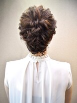 ヘアスタジオヘーフリヒ(HAIR STUDIO HoFLICH)&nbsp;☆お呼ばれに困った時のお墨付☆