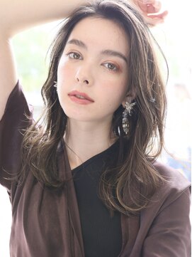 ガレリアエレガンテ 名駅店(GALLARIA Elegante) レイヤーミディスタイル