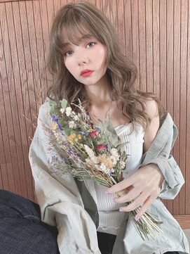 ジーナ 銀座中央通り(Zina) 大人ホワイトアッシュ×透け感エアリーミディ