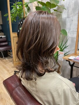 シアン(CYAN) くびれアッシュベージュ