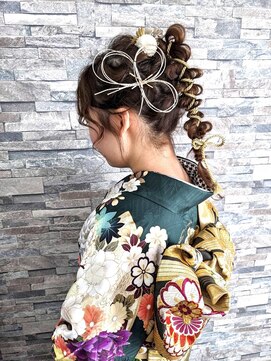 シュシュ(Chouchou.) 成人式紐アレンジ