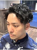 ツイストスパイラルパーマメンズパーマセンターパートマッシュ