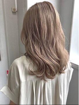 トイロ(toiro) 《ブリーチ+ハイベージュ》