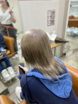 カルマ(KARMA) アッシュベージュ