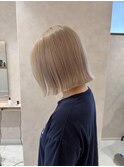 切りっぱなしボブ/ホワイトミルクティー